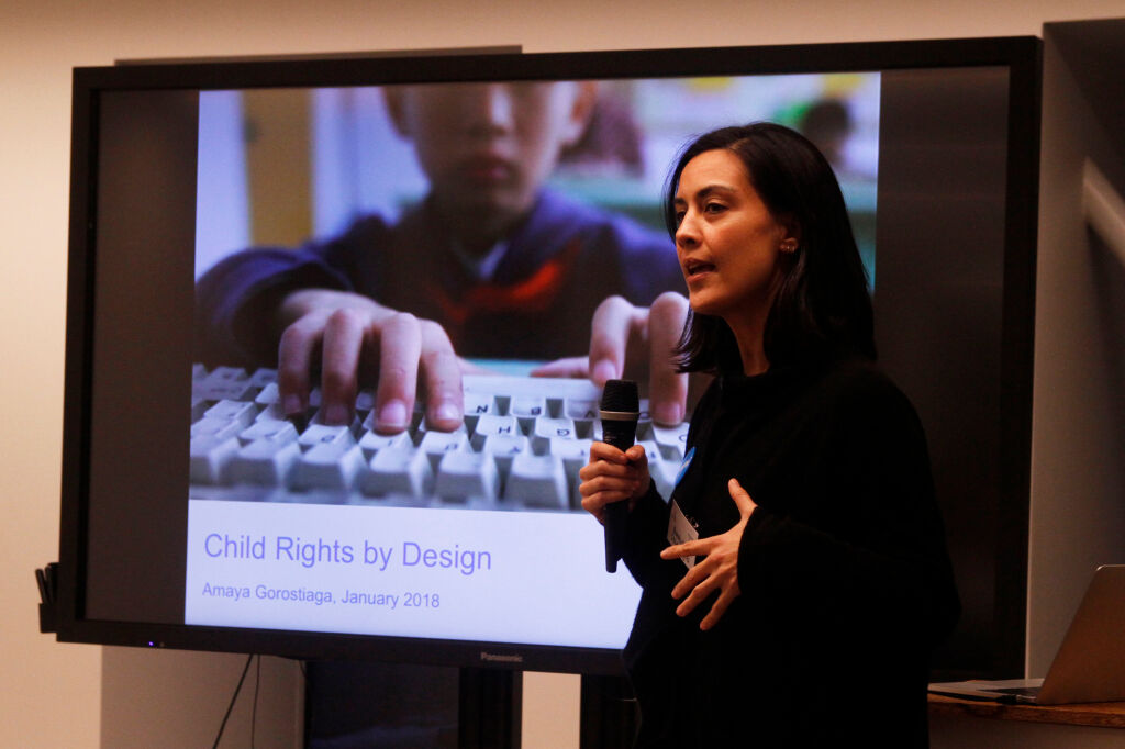 Child Rights by Design -luento.